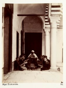 Fotografi på arabisk skola, Alger - Hallwylska museet - 107931
