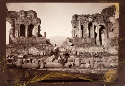 Fotografi på Platea del Teatro Greco, Taormina, 1888 - Hallwylska museet - 107921