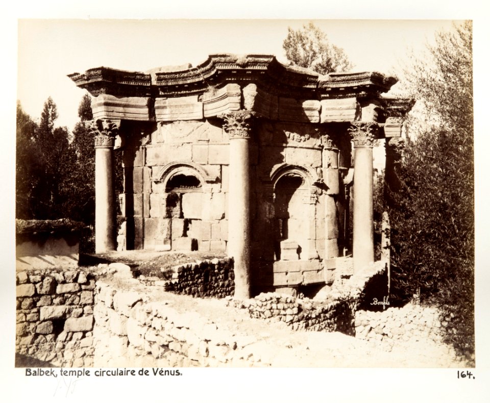Fotografi på romerska tempelruiner i Balbek - Hallwylska museet - 104288