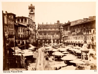 Fotografi över Piazza delle Erbe, Verona - Hallwylska museet - 107347 photo