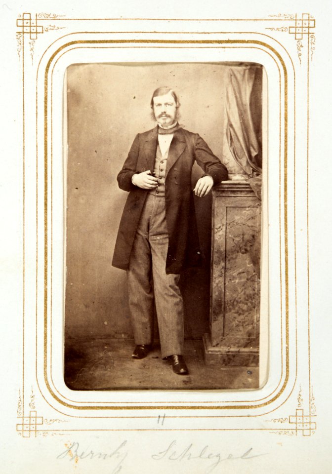 Fotografiporträtt på Bernhard Schlegel, 1860-tal - Hallwylska museet - 107803