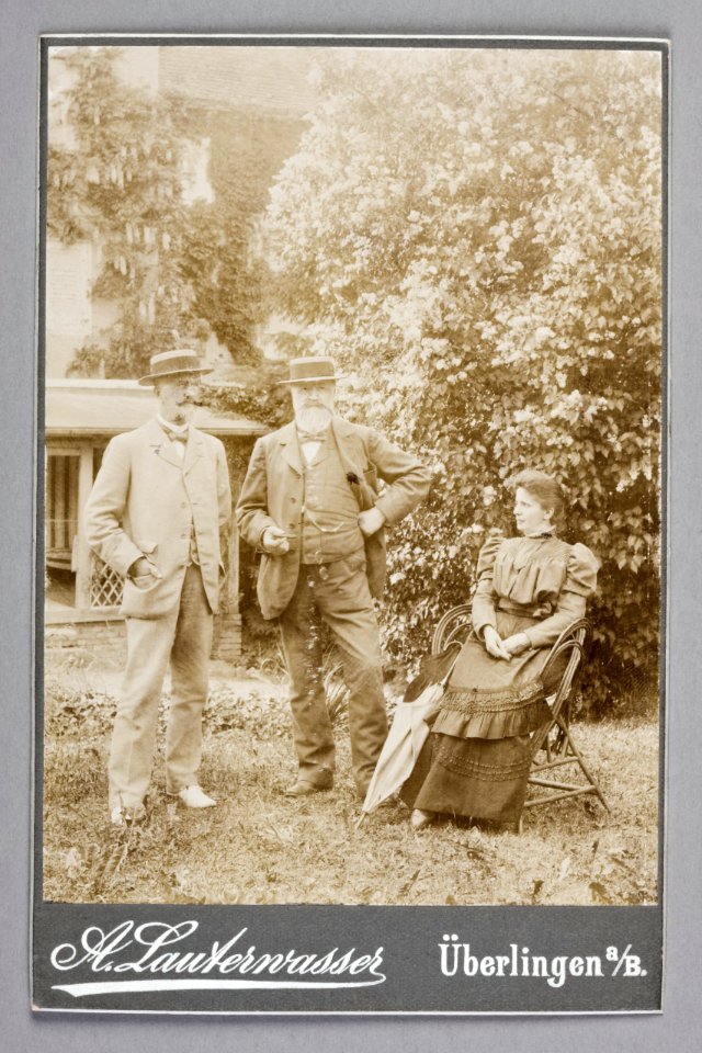 Fotografi. Porträtt av Walther, Hans och Hedwig von Hallwyl - Hallwylska museet - 87307