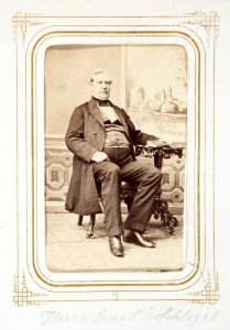 Fotografiporträtt på grosshandlare Ernst Schlegel, 1860-tal - Hallwylska museet - 107801