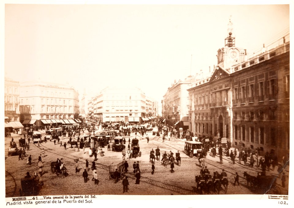 Fotografi, vy över Puerta del Sol, Madrid - Hallwylska museet - 107265
