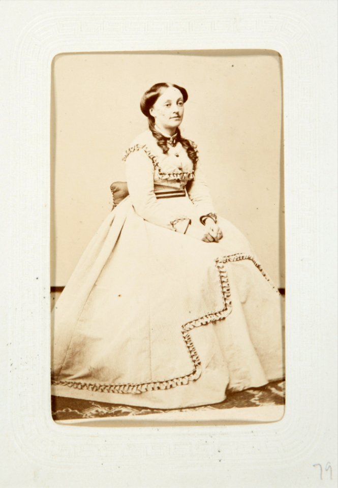 Fotografiporträtt på Natalie von Wright, 1860-tal - Hallwylska museet - 107655