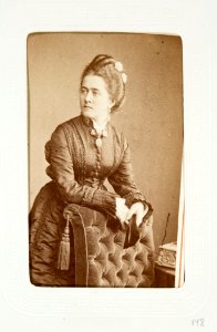 Fotografiporträtt på friherrinna Helene von der Lühe - Hallwylska museet - 107734