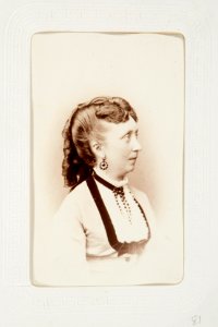 Fotografiporträtt på Therese von Rosen, 1800-talets andra hälft - Hallwylska museet - 107656 photo