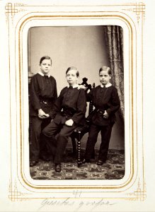 Fotografiporträtt på Gieseckes gossar - Hallwylska museet - 107833