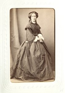 Fotografiporträtt på fru de Gontrand - Hallwylska museet - 107643