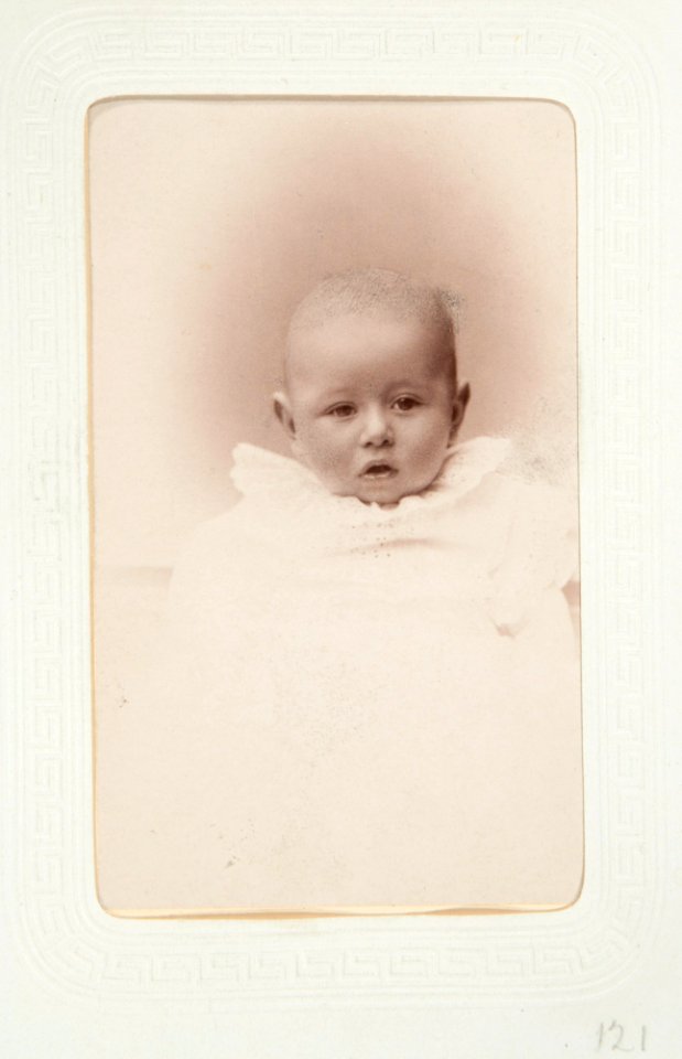 Fotografiporträtt på bebis, 1800-talets andra hälft - Hallwylska museet - 107675