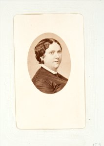 Fotografiporträtt på kvinna - Hallwylska museet - 107775 photo