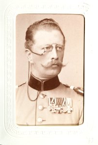 Fotografiporträtt på officer Arthur von Muellern - Hallwylska museet - 107651 photo