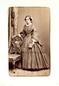 Fotografiporträtt på Johanna Kempe, 1860-tal cirka - Hallwylska museet - 107584 photo