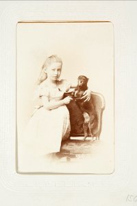 Fotografiporträtt på Sibylle von Arnim-Krölchendorff - Hallwylska museet - 107779