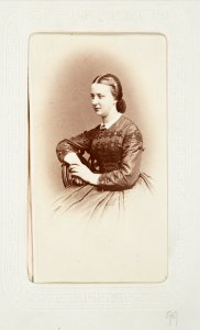 Fotografiporträtt på Matilda Forsgren, 1800-talets andra hälft - Hallwylska museet - 107664 photo