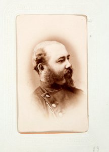Fotografiporträtt på officer Mauritz von Axelson, 1800-talets andra hälft - Hallwylska museet - 107657
