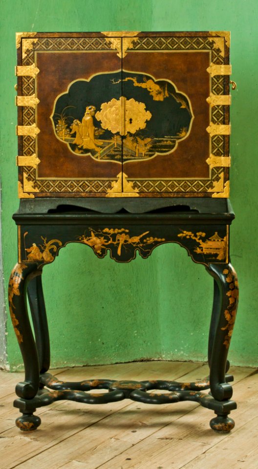 Fotställning av lövträ. 1730-1740 - Skoklosters slott - 92369