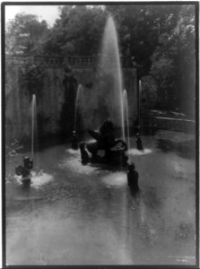 Fountain, Villa Laute, Viterbo, Italy LCCN2002717865