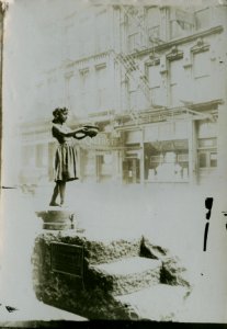 Fountain Girl sculpture, Chicago, early 20th century (NBY 697)
