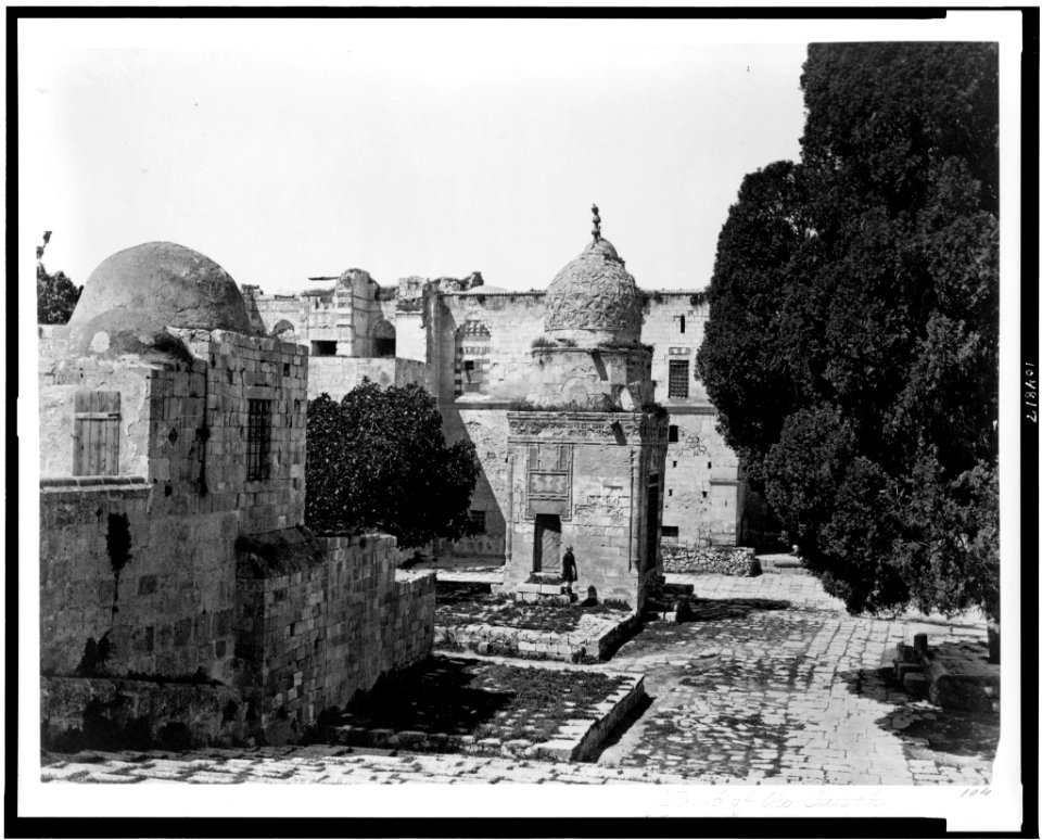 Fountain of Kait Bey LCCN92500642