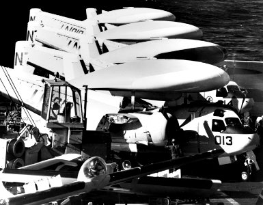 Four Grumman E-1B Tracer of VAW-111 Det.12 aboard USS Hornet (CVS-12) in the Pacific Ocean, in January 1970 (USN 1165636)
