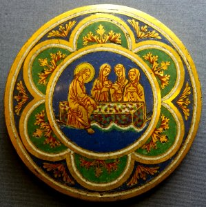 Four enamel medallions, 1. Women at the Sepulchre, Succession of Nichola of Verdun, Cologne, c. 1200, gilt copper with enamel - Museum Schnütgen - Cologne, Germany - DSC09967
