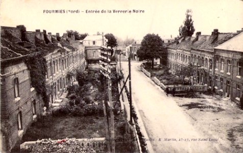 Fourmies - Entrée de la verrerie noire