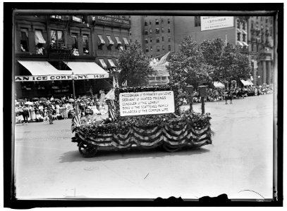 FOURTH OF JULY PARADE FLOAT- POST OFFICE LCCN2016864448