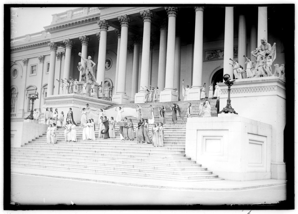 FOURTH OF JULY. GROUPS ON CAPITOL STEPS LCCN2016869353