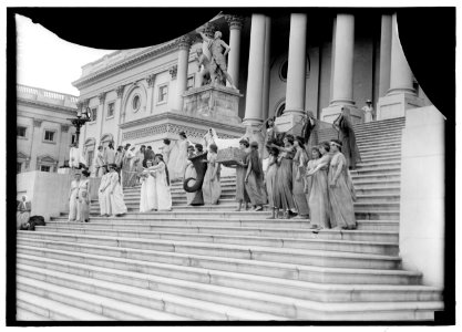 FOURTH OF JULY. GROUPS ON CAPITOL STEPS LCCN2016869352