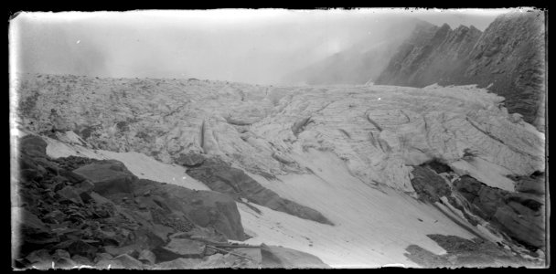 FRAC31555 67Fi114 - -Pyrénées. Glacier du Taillon