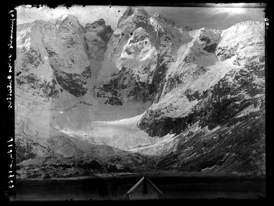 FRAC31555 67Fi18 - Pyrénées. Le Vignemale