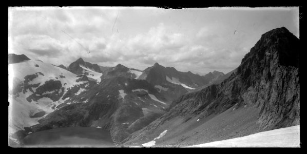 FRAC31555 67Fi140 - -Pyrénées. Montagnes-