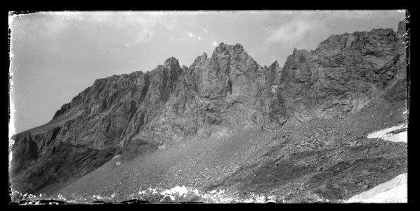 FRAC31555 67Fi148 - -Pyrénées. Montagnes-