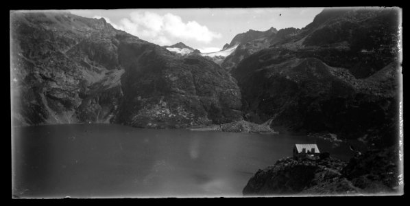 FRAC31555 67Fi130 - Pyrénées. Vallée du Louron. Loudenvielle. Lac de Caillaouas