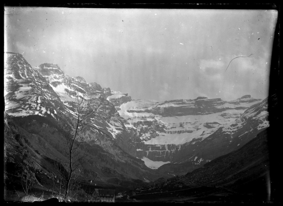 FRAC31555 67Fi63 - -Pyrénées. Cirque-