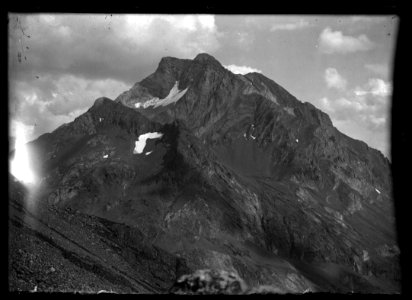 FRAC31555 67Fi67 - -Pyrénées. Montagnes-