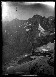 FRAC31555 67Fi70 - -Pyrénées. Montagnes-