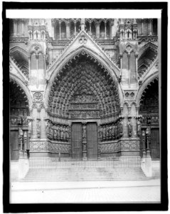 France, Amiens Cathedral, Center Portal LCCN2016826263 photo