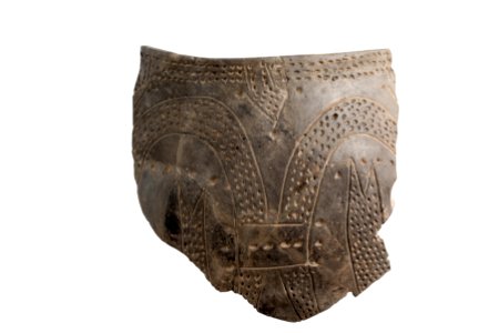 Fragment van een pot in handgevormd aardewerk met gegraveerde versiering, 5000 tot 4800 VC, vindplaats- Waltwilder, collectie Gallo-Romeins Museum Tongeren, Ha.Le.02