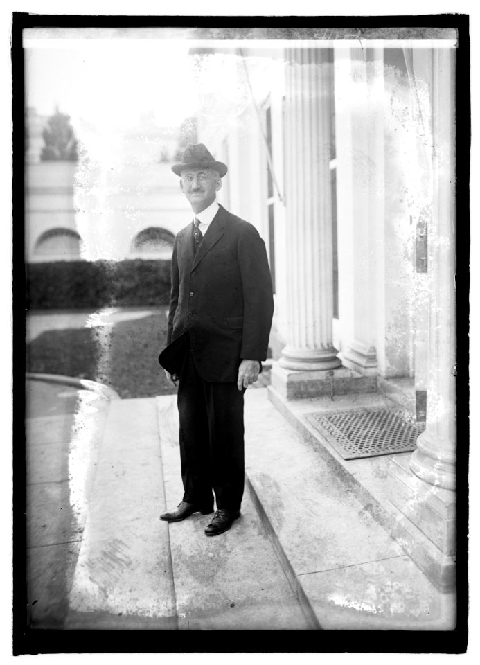 Francis F. Gillen, 4-15-22 LCCN2016846293