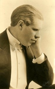 Francis Richter, pianist (SAYRE 7984)