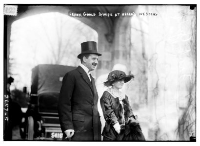 Frank Gould & wife at Helen's wedding LCCN2014692735