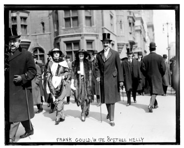 Frank Gould, wife and Ethel Kelly LCCN2014693260