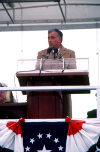 Frank Murkowski speaks during the commissioning of the USS ALASKA (SSBN 732)