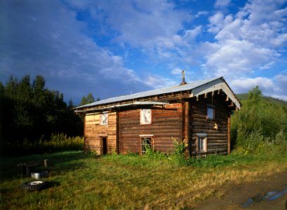 Frank Slaven Roadhouse, Yukon River at Coal Creek, Circle vicinity (Yukon-Koyukuk Census Area, Alaska)