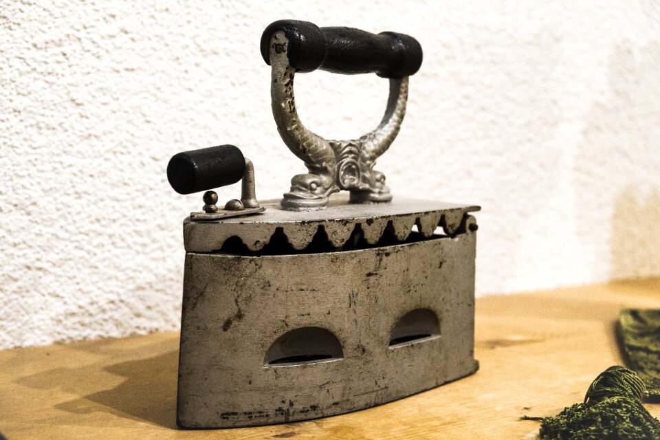 Old old iron smoothing