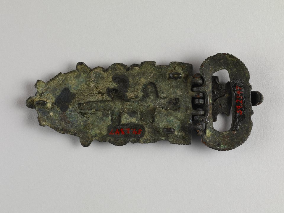 Frankish - Belt Buckle - Walters 542347 - Back
