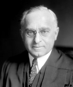 FRANKFURTER, FELIX. JUSTICE LCCN2016862746 (cropped)