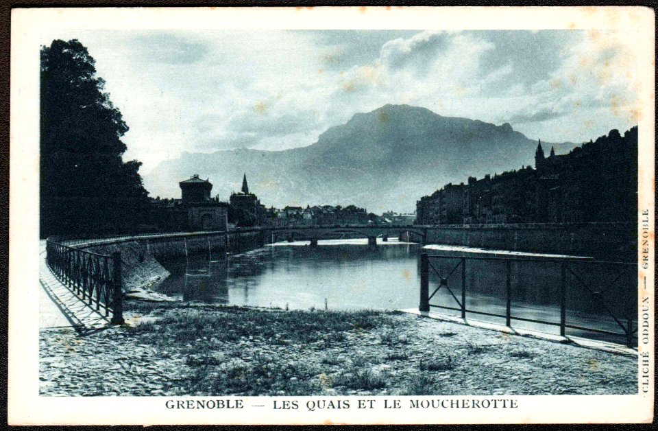 Grenoble Les quais et le Moucherotte
